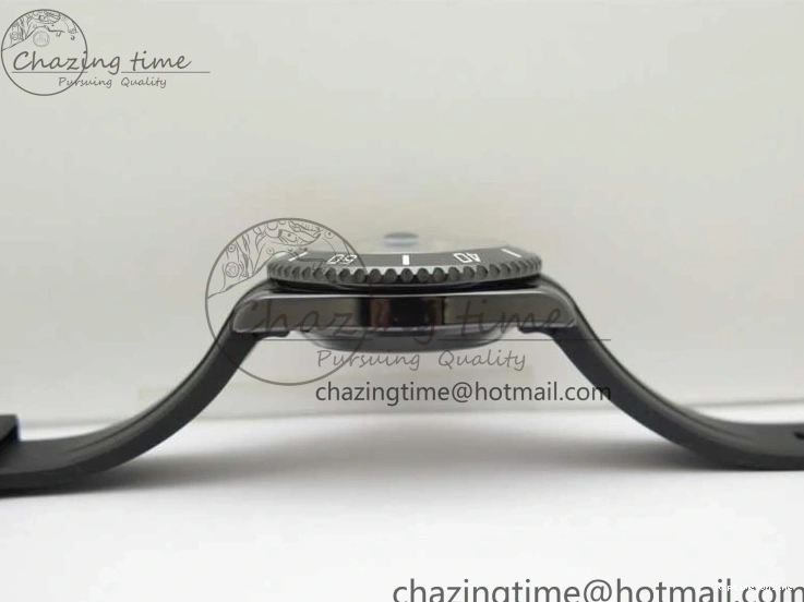 0109 Submariner 40mm Black Ceramic 5GF Best Edition Cream Dial on Black Rubber Strap SA Neat 2470